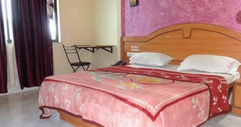 Annapurna Lodging, Satara 1